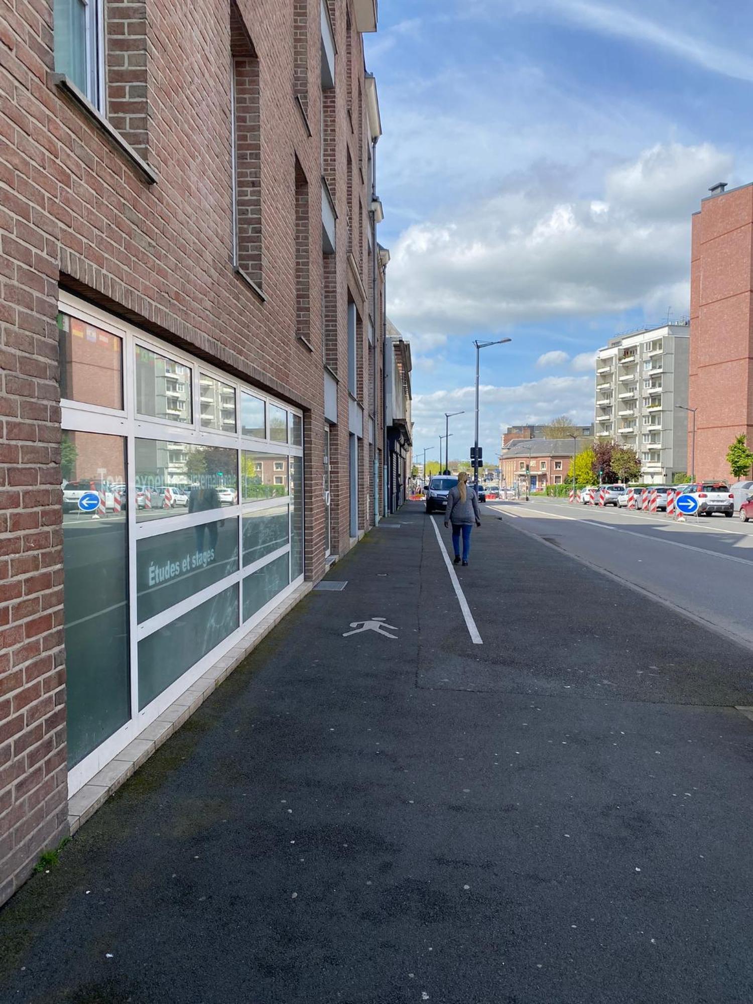 2 Chambres Hyper Centre Avec Place De Parking Et Wifi Amiens Exterior photo